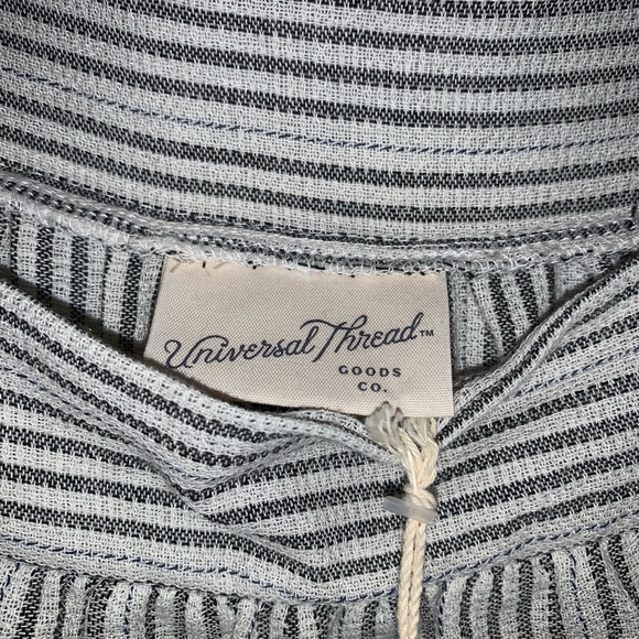 Universal Thread top - Picture 3 of 3